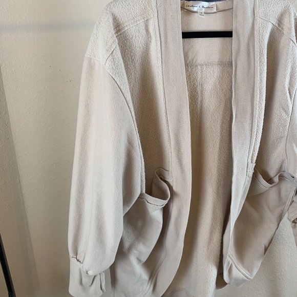 Chelsea & Theodore cardigan oversized small - Picture 2 of 13